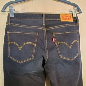 Levi's 711 Skinny Jeans